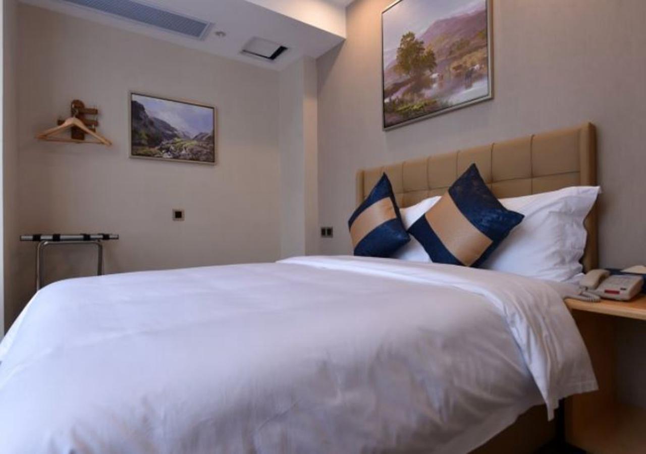 Days Inn Business Place Bagu Chongqing Exterior photo